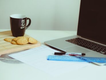 SEO vs SEM: в чем разница и что лучше в 2022 году?