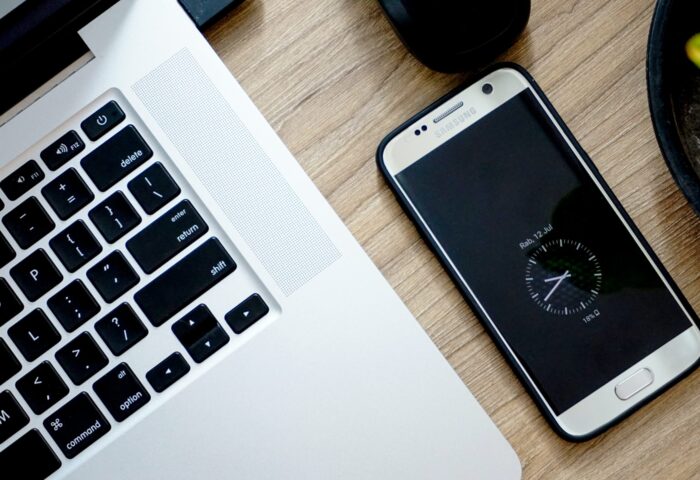 6 лучших сервисов транзакционной электронной почты в 2022 году