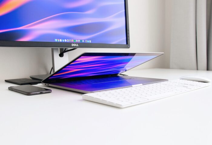 5 лучших инструментов управления социальными сетями в 2022 году