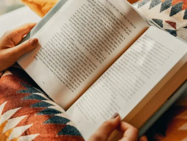 Книжная полка основателя: 29 лучших бизнес-книг для предпринимателей