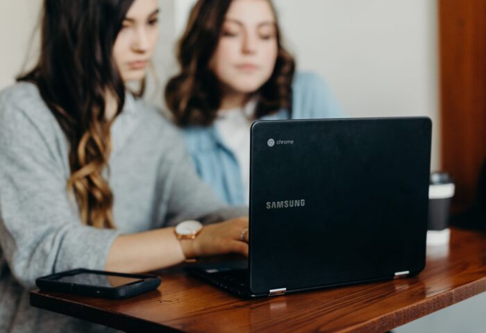 8 лучших платформ для бизнес-аналитики (BI) и аналитики в 2022 году