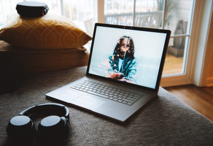 Проблемы дублированного контента: руководство по их поиску и устранению в 2022 году