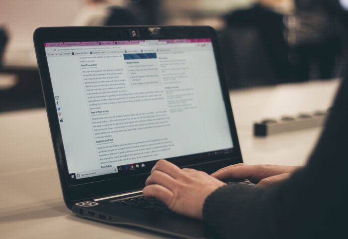 Сравнение 12 лучших инструментов извлечения электронной почты LinkedIn в 2023 году