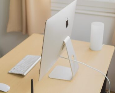 Figma против Sketch: сравнение возможностей обоих инструментов проектирования